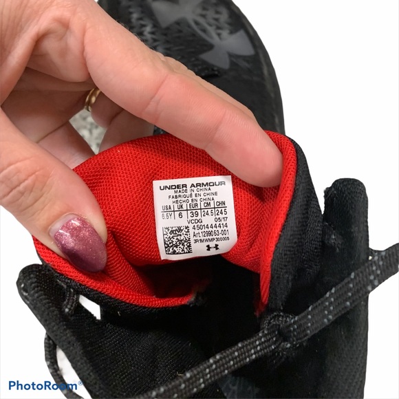 Under Armour basketball sneakers - Picture 4 of 4